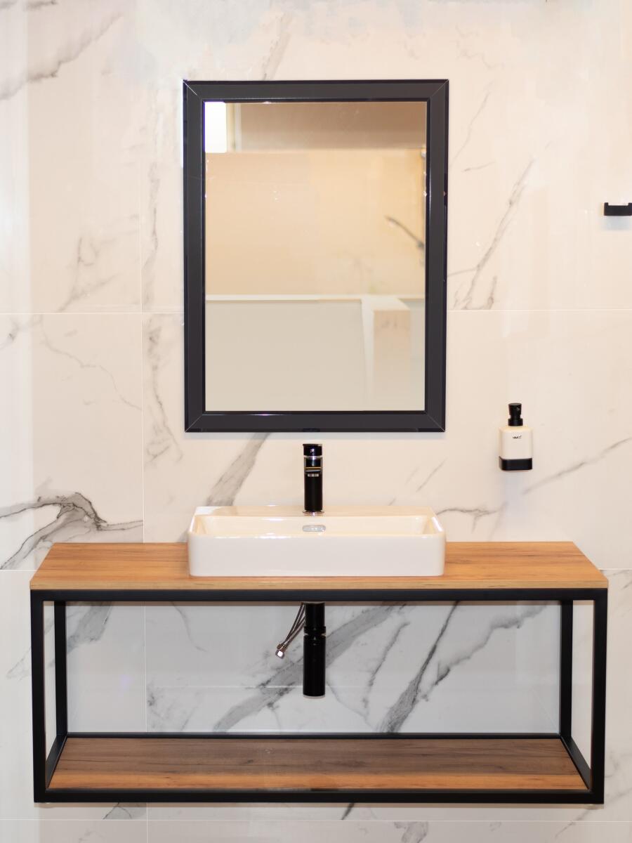 Zrcadlo 80 x 60 cm zdobené fazeta lišta černý rám SALTO ANTRACIT